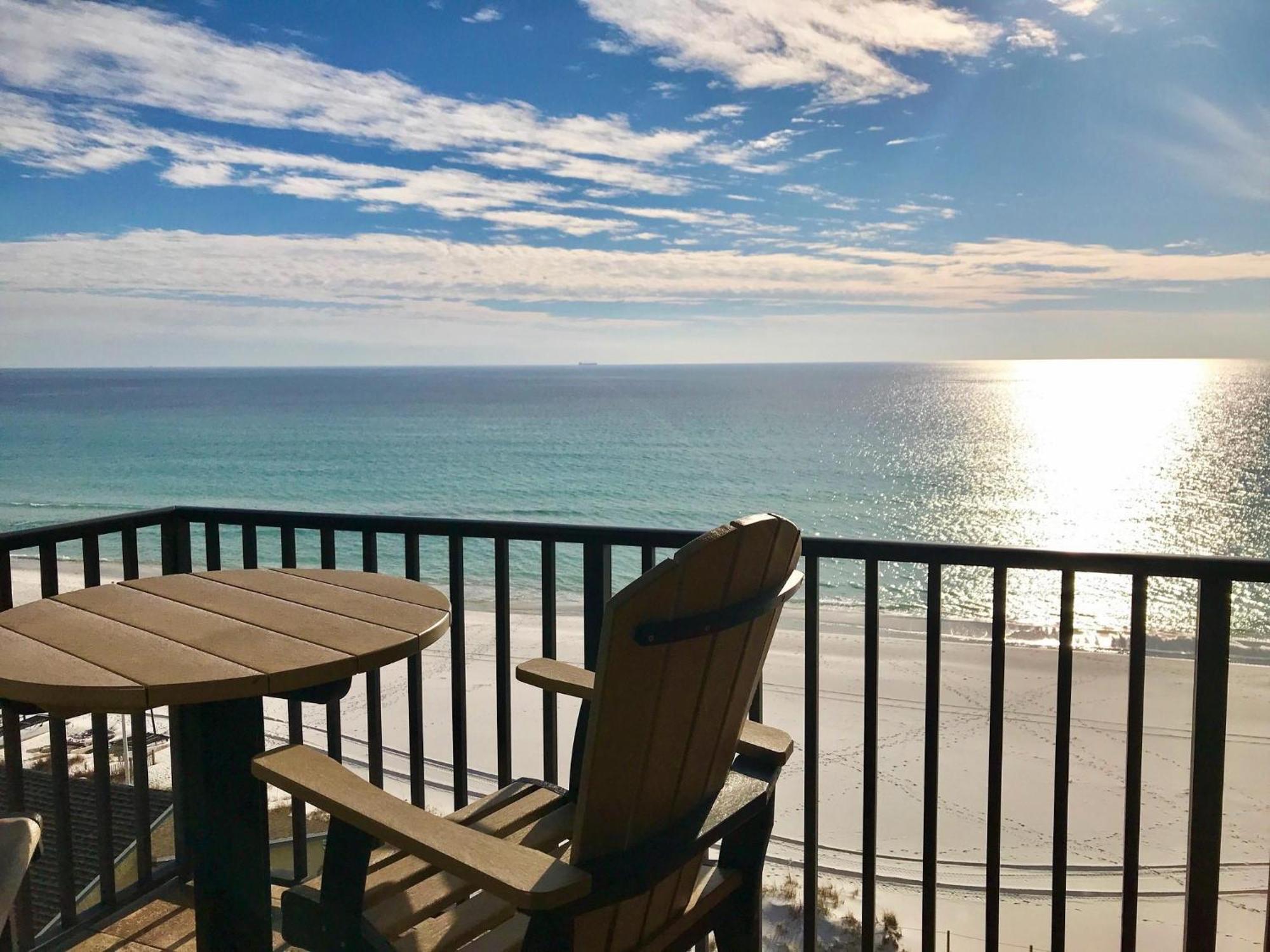 Pelican Walk 401